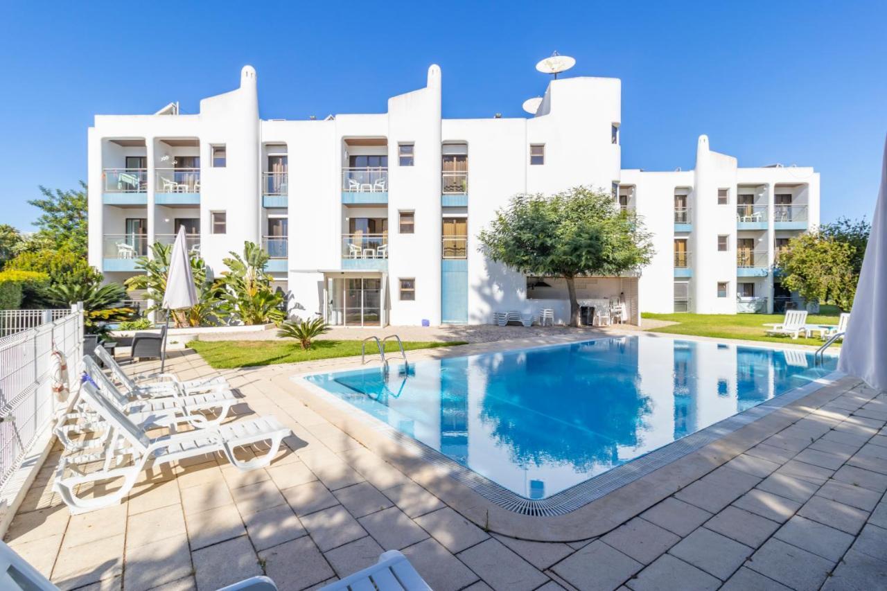 Zarco - Cosy Apartment In Vilamoura With A Balcony With View To The 2 Swimming Pools - Near The Beach & The Marina كوارتيرا المظهر الخارجي الصورة