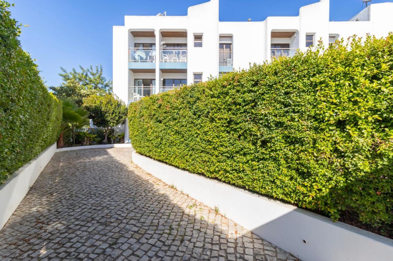 Zarco - Cosy Apartment In Vilamoura With A Balcony With View To The 2 Swimming Pools - Near The Beach & The Marina كوارتيرا المظهر الخارجي الصورة