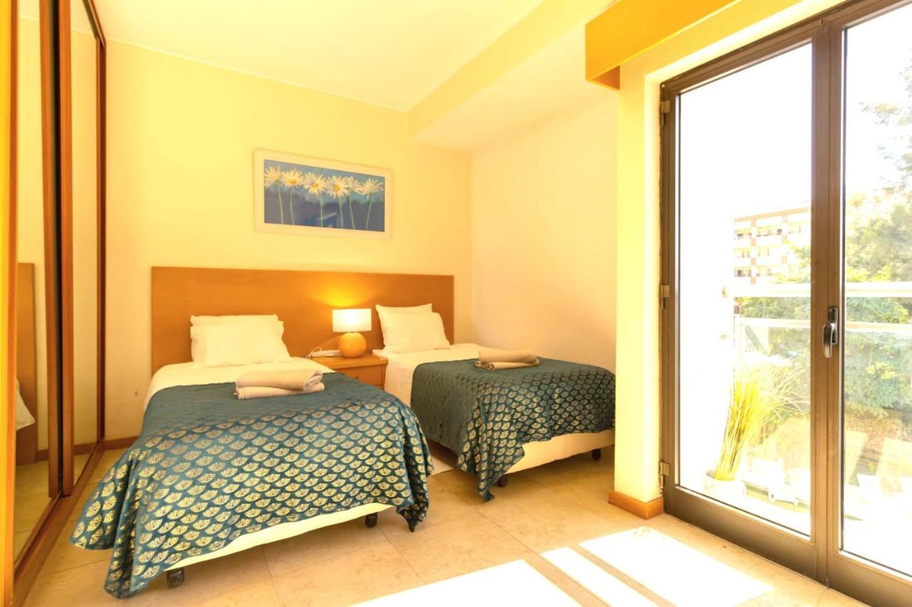 Zarco - Cosy Apartment In Vilamoura With A Balcony With View To The 2 Swimming Pools - Near The Beach & The Marina كوارتيرا المظهر الخارجي الصورة