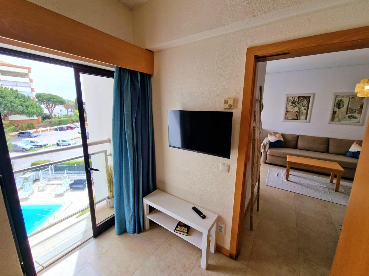 Zarco - Cosy Apartment In Vilamoura With A Balcony With View To The 2 Swimming Pools - Near The Beach & The Marina كوارتيرا المظهر الخارجي الصورة